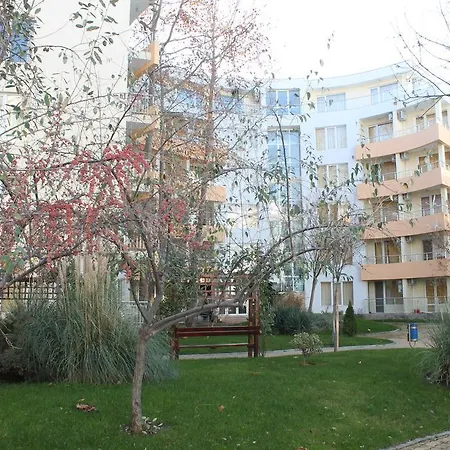 Arendoo In Yassen Апартамент Слънчев бряг